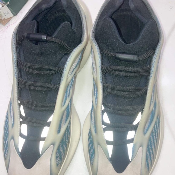 Glow in the dark Yeezys! - Picture 1 of 2